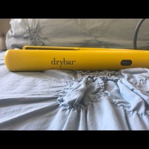 Drybar styling iron